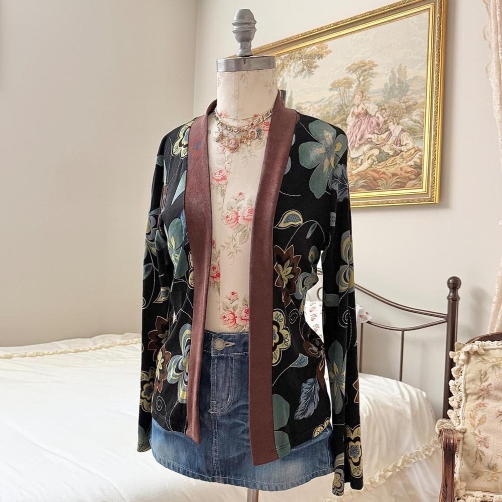 Floral fairy Cardigan  Y2K size petite medium black floral print open front
